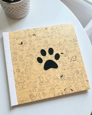 NOVINKA Psí album Každý pes má svůj příběh. 🐾 První procházka, oblíbená hračka, ten pohled, kterému nejde odolat… Zachyť...